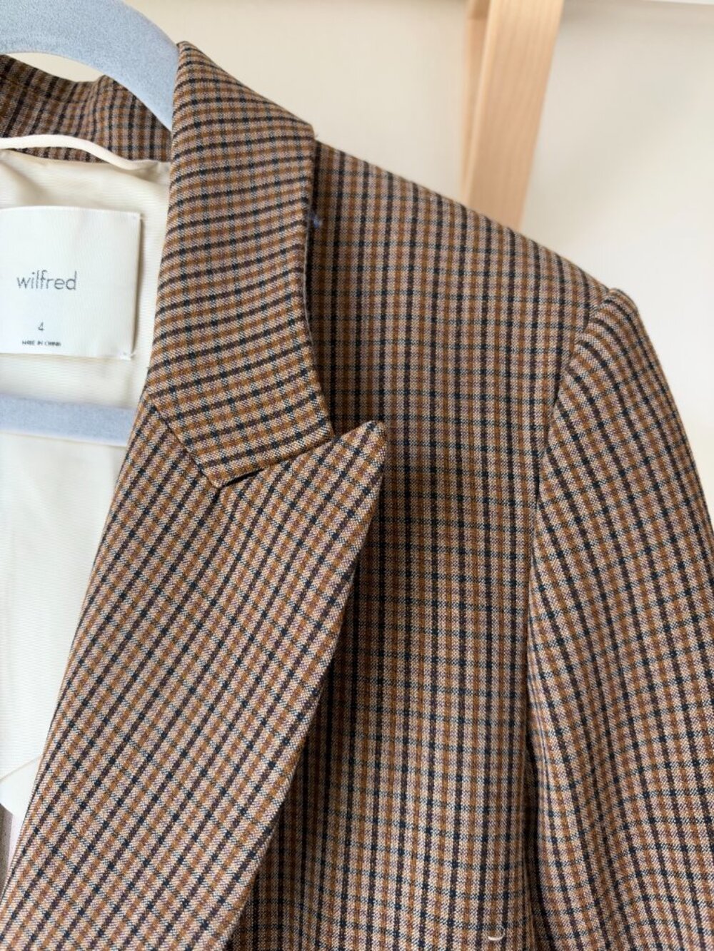 Aritzia Wilfred Margaux Plaid 70s Double Breasted Blazer - Picture 6 of 6